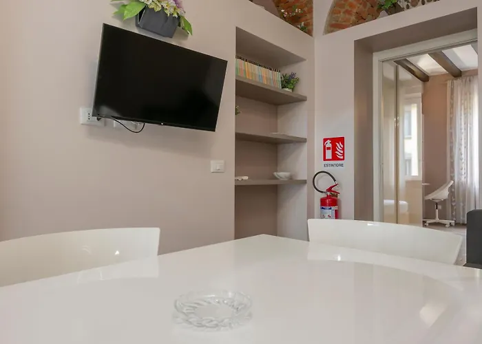 I-host - Imbonati 6 Apartment *